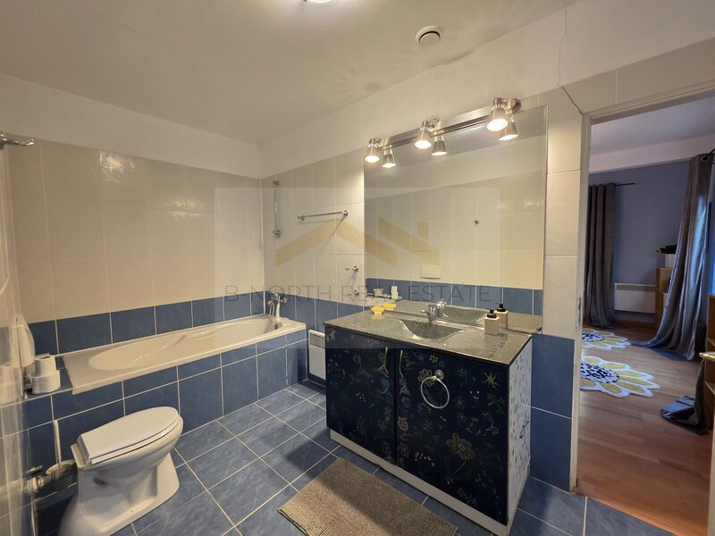 Resedinta exclusivista cu deschidere la Lacul Scrovistea.